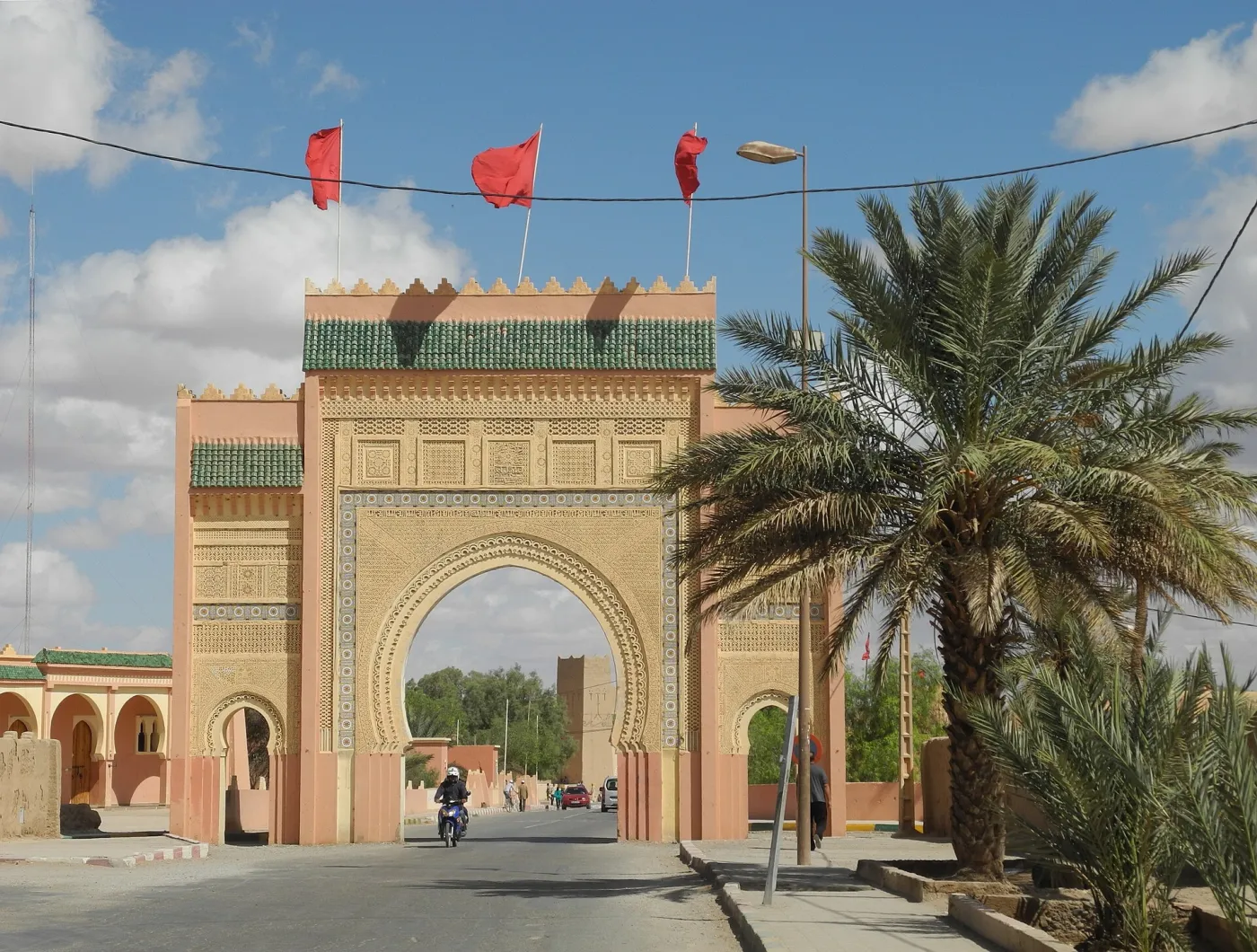 Gate rissani.jpg Gate rissani.jpg